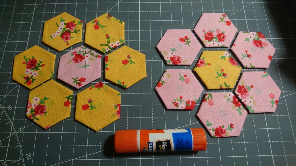 はじめてのEPP　ヘキサゴンでEPPのお花を作ってみよう！