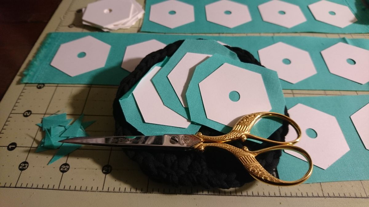 はじめてのEPP　布選び　ミニチャームパックと２６ミリペーパーライナーは最高の組み合わせ！